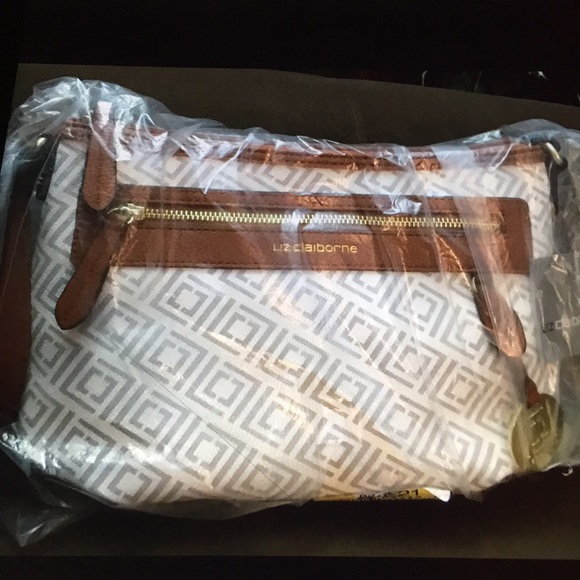 Liz Claiborne Handbags - 🆕 LIZ CLAIBORNE SHOULDER BAG NWT